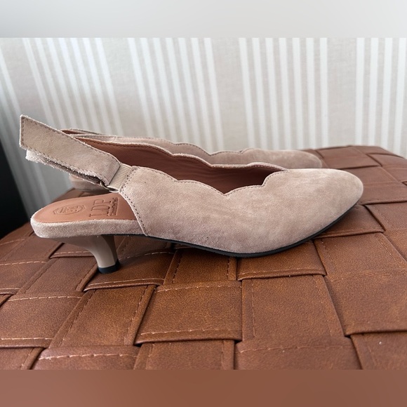 L’amour Des Pieds Hulda Sling-Back Pump Taupe Suede Leather Women’s 6.5 NEW $240 - Picture 8 of 13